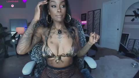 Tatted Queen online show from January 9, 9:38 pm