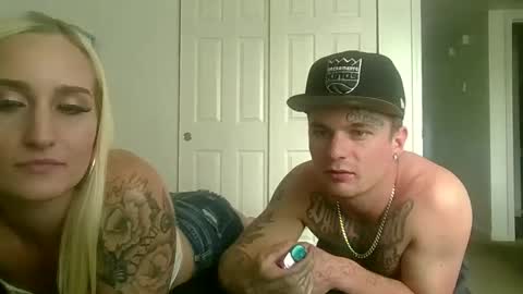 tattedblondec4 online show from June 6, 1:11 am