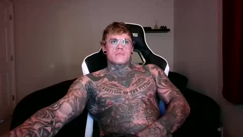 Snapshot of tatteddaddy9000 chatting on September 18, 4:36 am D-Man online show from September 18, 4:36 am