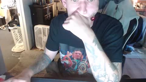 tattedhubs5 online show from September 18, 7:27 pm