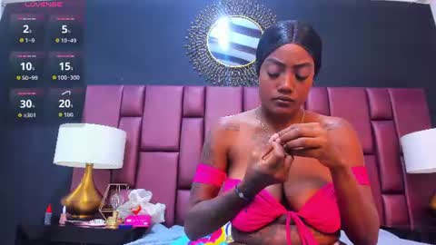 tattibell1 online show from July 17, 10:03 pm