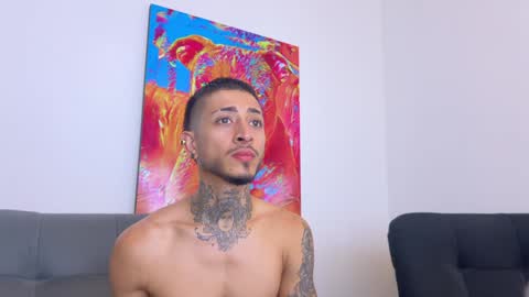 Snapshot of tattoguys_cums chatting on December 28, 4:30 am Jonathan Juan online show from December 28, 4:30 am