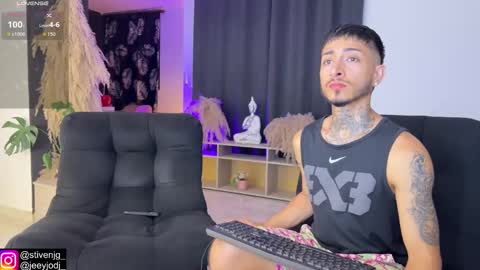 Snapshot of tattoguys_cums chatting on October 22, 2:45 am Jonathan Juan online show from October 22, 2:45 am