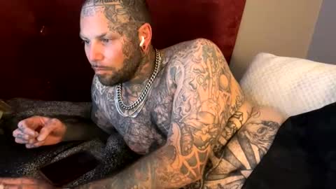 Snapshot of tattoo23inky chatting on May 24, 7:57 am inky online show from May 24, 7:57 am