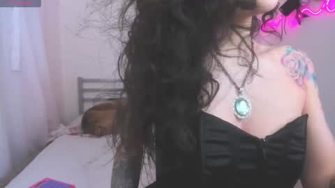 High Mami  online show from October 8, 5:27 am