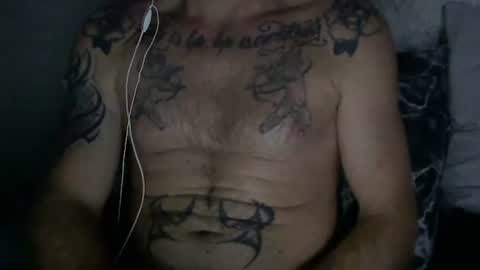 Snapshot of tattoo_london chatting on December 28, 12:47 am tattoo_london online show from December 28, 12:47 am