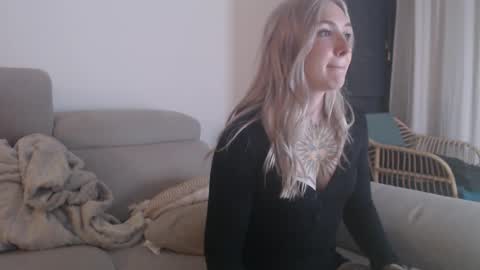 tattoobbgirl online show from November 26, 5:47 pm