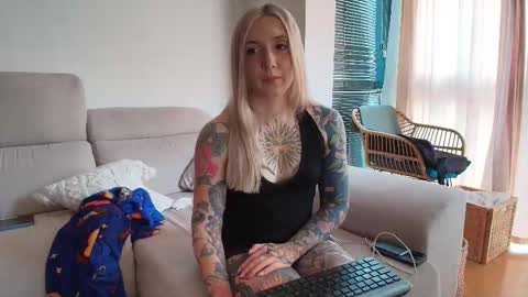 tattoobbgirl online show from February 25, 4:16 pm