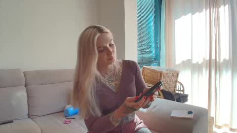 tattoobbgirl online show from May 5, 3:42 pm