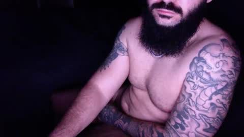 Snapshot of tattooedandbearded22 chatting on October 3, 6:32 am tattooedandbearded22 online show from October 3, 6:32 am