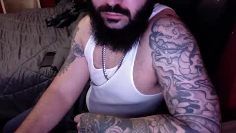 Snapshot of tattooedandbearded22 chatting on October 21, 1:50 am tattooedandbearded22 online show from October 21, 1:50 am