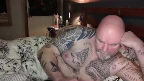 Tattooeddilf 01 online show from December 9, 10:41 pm