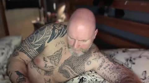 Tattooeddilf 01 online show from March 8, 8:57 pm