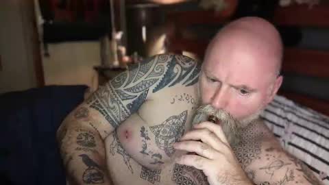 Tattooeddilf 01 online show from November 22, 1:15 am