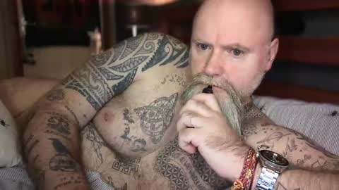 Tattooeddilf 01 online show from January 10, 9:52 pm