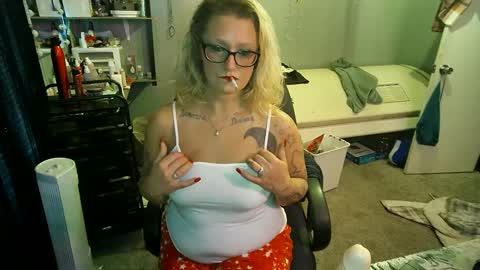 Lisa Lovely online show from February 21, 1:00 pm