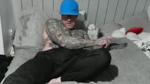 tattooedteaseme online show from February 24, 3:37 am