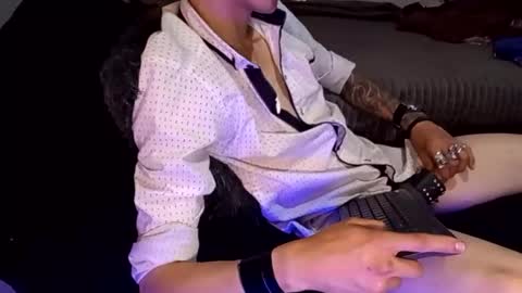 Snapshot of tattooman777 chatting on February 22, 2:13 am Jean pool online show from February 22, 2:13 am