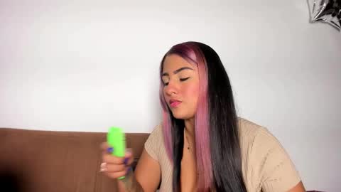 Snapshot of taty_gomez_ chatting on February 5, 8:41 am Tatiana Gomez online show from February 5, 8:41 am