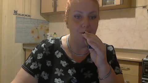 Snapshot of tatyanka_ chatting on December 6, 4:36 am tatyanka_ online show from December 6, 4:36 am