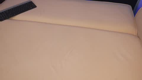 taurussfaiiry online show from February 19, 3:30 pm