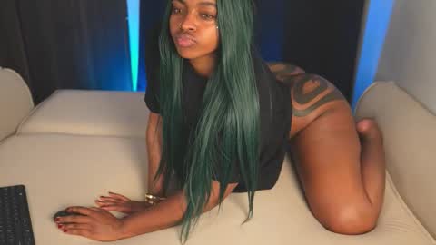 taurussfaiiry online show from March 6, 4:20 am