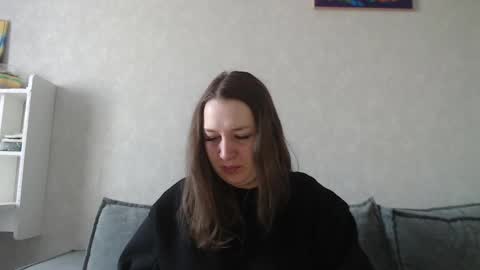 Snapshot of taxxxu chatting on February 25, 7:31 am Diana online show from February 25, 7:31 am