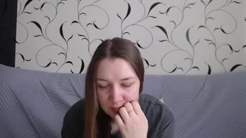 Snapshot of taxxxu chatting on February 18, 7:15 am Diana online show from February 18, 7:15 am