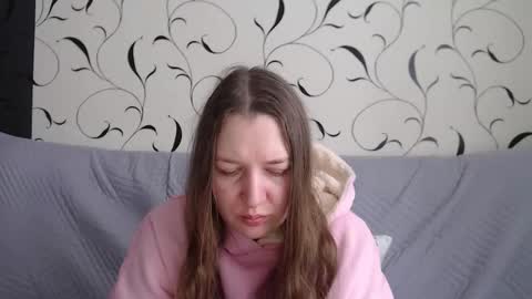 Snapshot of taxxxu chatting on March 6, 7:49 am Diana online show from March 6, 7:49 am