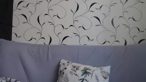 Snapshot of taxxxu chatting on March 7, 7:27 am Diana online show from March 7, 7:27 am