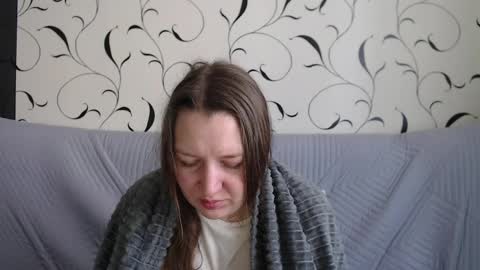 Snapshot of taxxxu chatting on March 27, 7:25 am Diana online show from March 27, 7:25 am