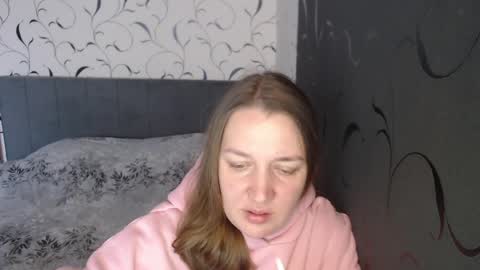 Snapshot of taxxxu chatting on April 6, 9:21 am Diana online show from April 6, 9:21 am