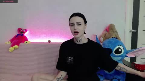 Snapshot of tayaavis chatting on March 4, 7:54 pm Taya online show from March 4, 7:54 pm