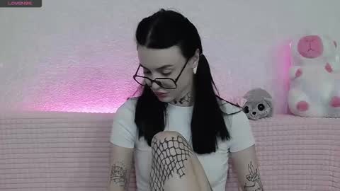 Taya online show from December 3, 7:12 pm