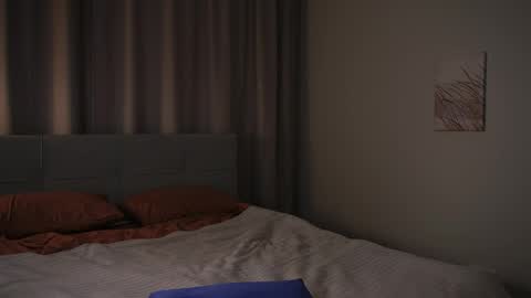 Taya online show from April 1, 5:10 pm