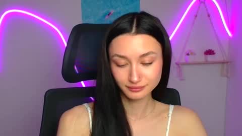 Taya online show from May 6, 5:57 am