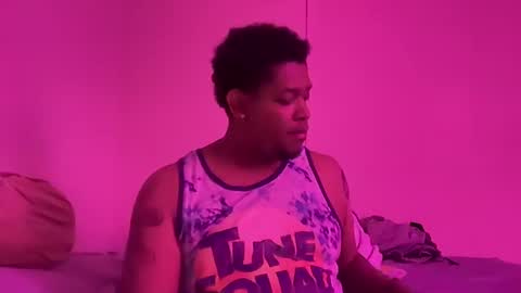 Snapshot of taybiz3 chatting on December 11, 2:41 am carl lewis online show from December 11, 2:41 am