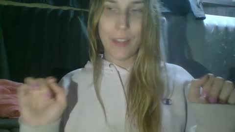Snapshot of taylafox chatting on February 8, 4:25 am taylafox online show from February 8, 4:25 am