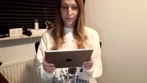 Snapshot of taylafox chatting on November 2, 7:27 pm taylafox online show from November 2, 7:27 pm