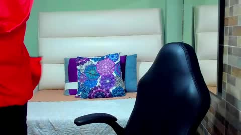 T A Y L E R  online show from March 4, 12:29 am