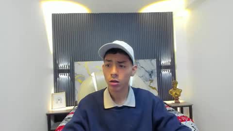 TAYLER online show from December 21, 2:51 am