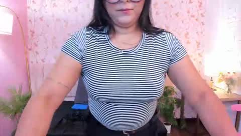 Taylor Bennet online show from March 3, 11:49 am