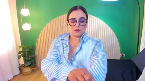 Taylor Bennet online show from March 26, 11:49 am