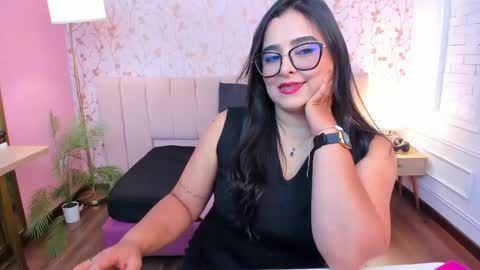 Snapshot of taylor_bennet chatting on April 23, 12:29 pm Taylor Bennet online show from April 23, 12:29 pm