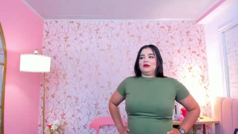 Snapshot of taylor_bennet chatting on April 30, 12:00 pm Taylor Bennet online show from April 30, 12:00 pm