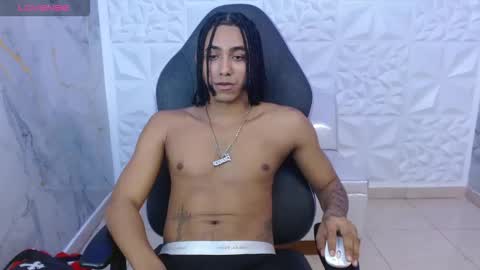 Taylor online show from March 8, 8:01 pm