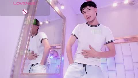 Snapshot of taylor_brooks_ chatting on March 28, 9:25 pm taylor_brooks_ online show from March 28, 9:25 pm