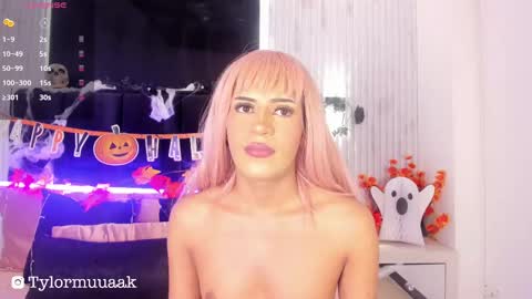 Taylor Harveey online show from October 8, 8:17 pm