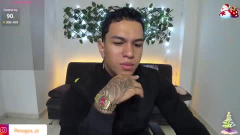 Snapshot of taylor_johnn chatting on December 15, 12:38 pm Penagos zz online show from December 15, 12:38 pm