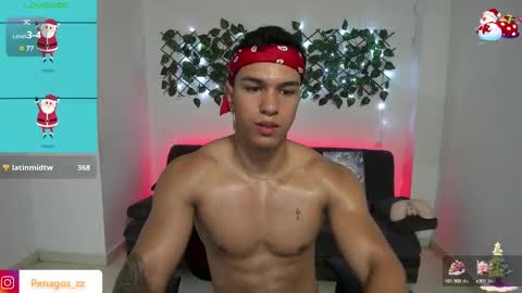 Snapshot of taylor_johnn chatting on December 17, 5:36 pm Penagos zz online show from December 17, 5:36 pm